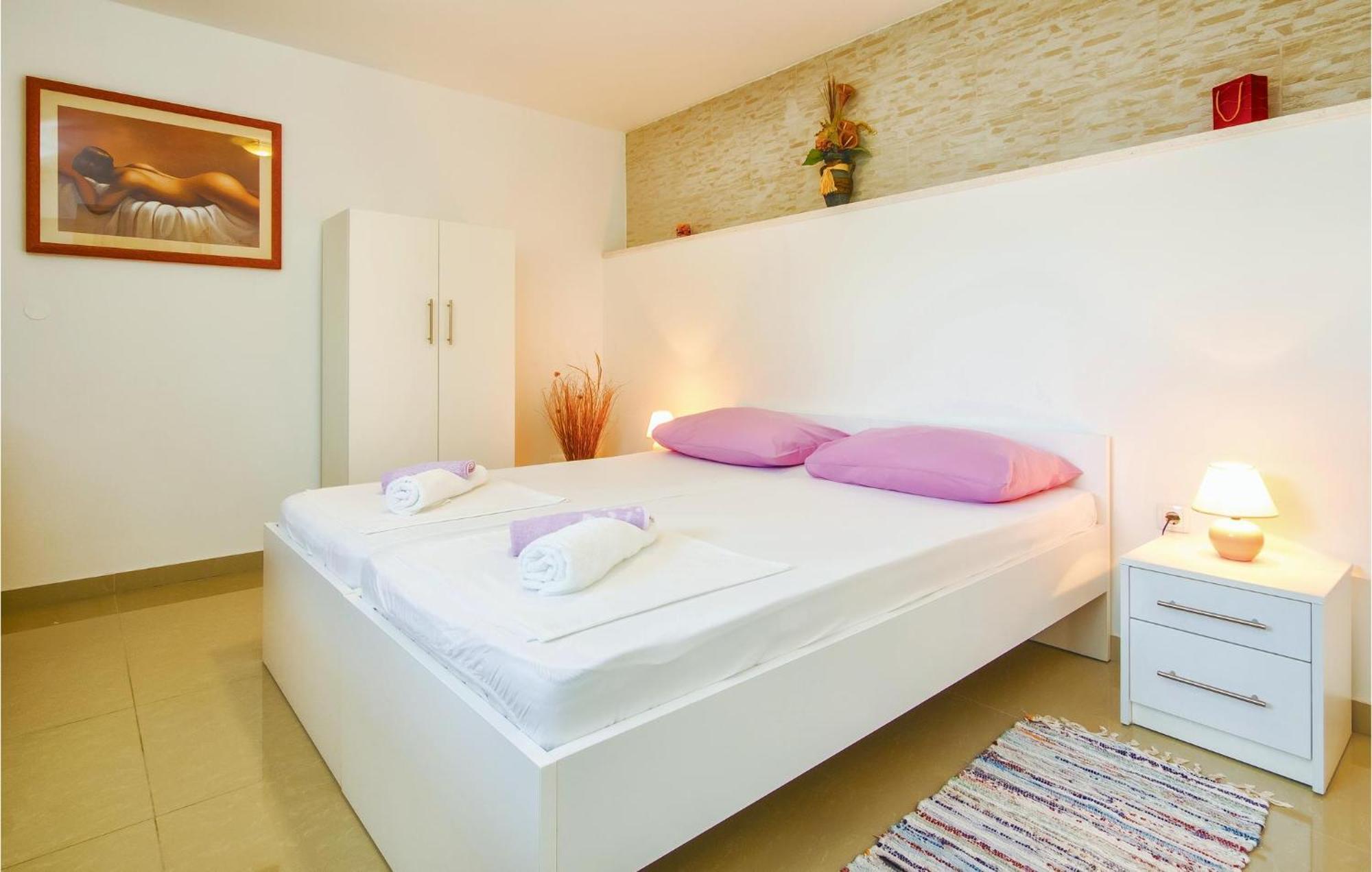 Nice Apartment In Mali Rat With Wifi Sumpetar 외부 사진